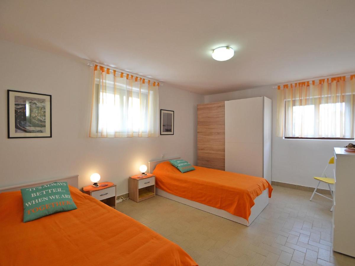 Apartment Maras-1 By Interhome Diklo Εξωτερικό φωτογραφία