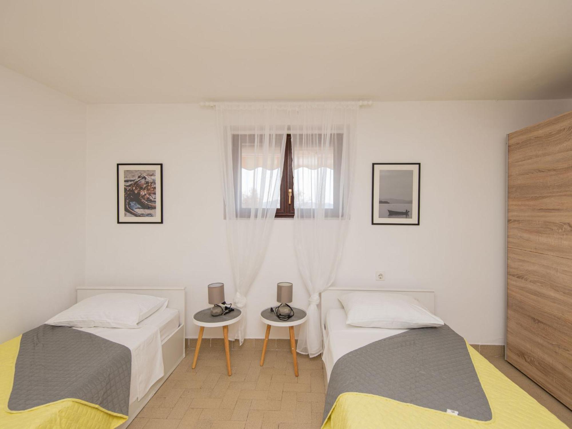Apartment Maras-1 By Interhome Diklo Εξωτερικό φωτογραφία